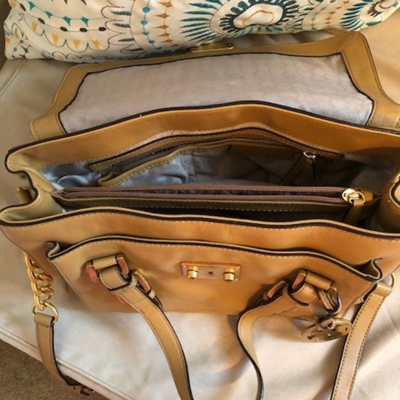 Michael Kors handbag - Picture 3 of 3